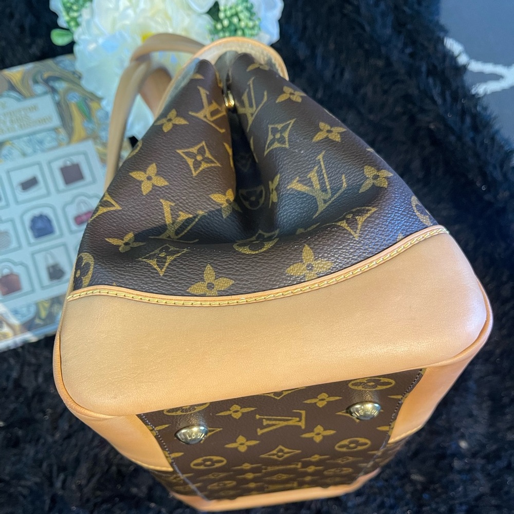 Authentic Louis Vuitton Beverly GM - Picture 6 of 14